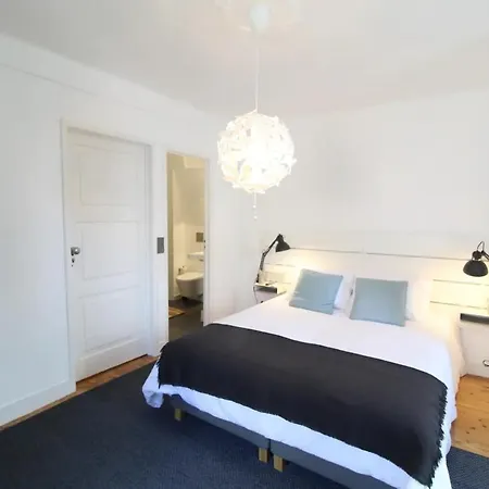 Holiday home Bright 1 Bd W Lovely Balcony In Lisbon