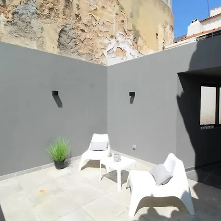 Bright 1 Bd W Lovely Balcony In *