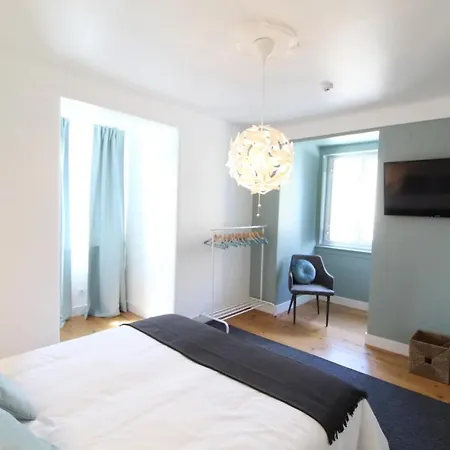Bright 1 Bd W Lovely Balcony In Lisbon
