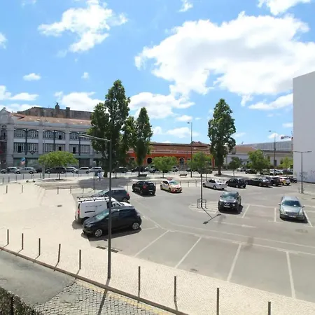 Bright 1 Bd W Lovely Balcony In * Lisbon
