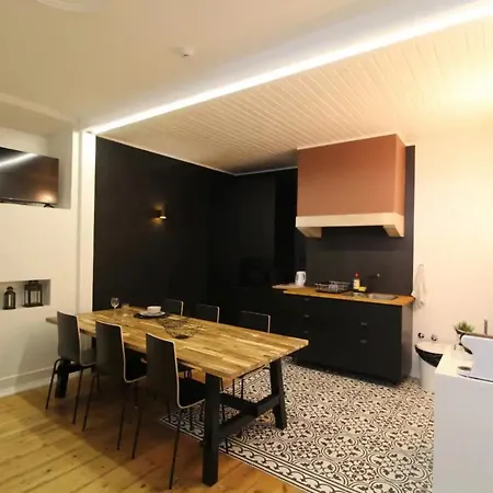 Bright 1 Bd W Lovely Balcony In